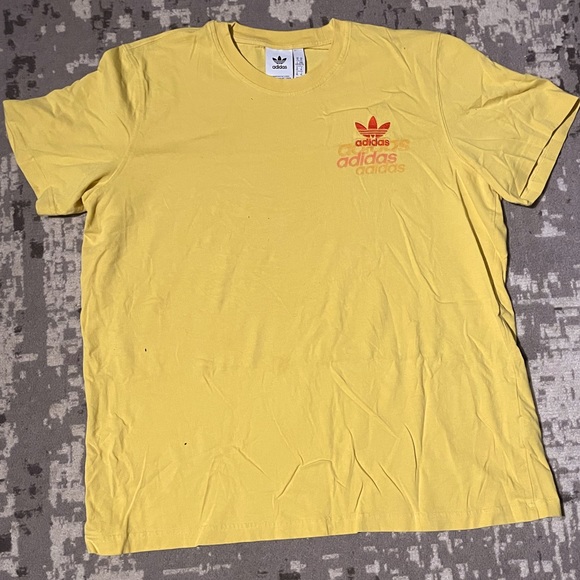 adidas Other - Adidas original T-shirt Graphic Size-XL
